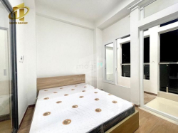 Studio Balcon mặt tiền Bến Vân Đồn, ngay cầu Khánh Hội, đh Luật, NTT