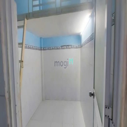 Cần tiền bán gấp nhà cấp 4 hẻm 160 Nguyễn Văn Quỳ, Phú Thuận, Quận 7