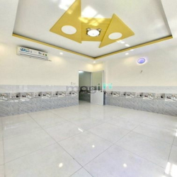 Bán gấp nhà hẻm 5m thông, kế bên chợ HT, 43m2, 2 tầng , 3PN, chỉ 3.6ty