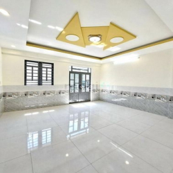 Bán gấp nhà hẻm 5m thông, kế bên chợ HT, 43m2, 2 tầng , 3PN, chỉ 3.6ty
