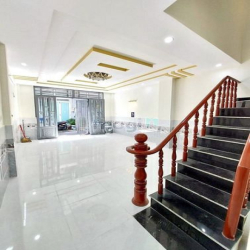 Bán gấp nhà hẻm 5m thông, kế bên chợ HT, 43m2, 2 tầng , 3PN, chỉ 3.6ty