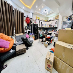 Bán nhà 36 m2 x 4 tầng ,Ngõ 189 Nguyễn Văn Cừ ,giá 4,6 tỷ