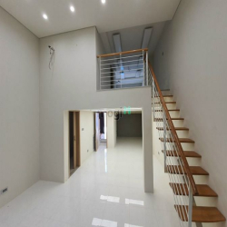 Cho thuê nhà đường Nguyễn Xiển,Hoàng Mai,HN.DT 75m,5 tầng nhà mới 100%