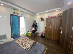 Nhà Bát Khối 5 Tầng, Đầy Đủ Nội Thất, Ngõ Rộng, Sát Ô tô - 2.58 Tỷ