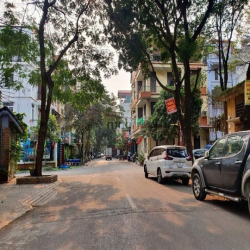 Cho thuê nhà Văn Quán, 90m2, 5 tầng, mặt phố, kinh doanh, giá rẻ 22 tr