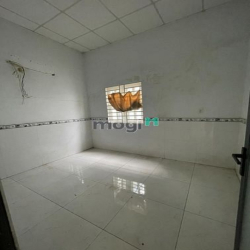 Nhà Thạnh Lộc gần Ngã Tư Ga - Giá 10tr - Dt: 11×22m ( 240m). - Gồm 4pn