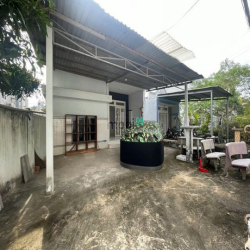 Nhà Thạnh Lộc gần Ngã Tư Ga - Giá 10tr - Dt: 11×22m ( 240m). - Gồm 4pn