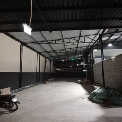 Xưởng 1/ Ql 1A,  An Phú Đông, Q12 - Dt: 900m - Giá 60tr