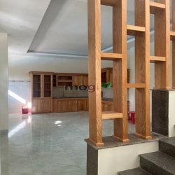 Bán nhà lầu đường Man Thiện, Hiệp Phú, Q9. 7 tỷ 5/ 84m2