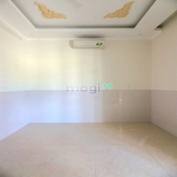 Cho thuê nhà 1 trệt 2 lầu 125m2 đường Nguyễn Phúc Chu, Trảng Dài