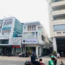Bán nhà GÓC 2MT 453 Nguyễn Đình Chiểu, Quận 3. DT: 3x13m, 1 trệt 2 lầu