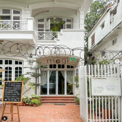 Biệt thự Lô Góc mặt tiền 18m Khu Trung Hòa cực đẹp HOT 450m2