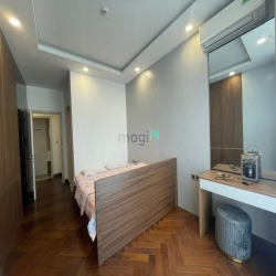 Bán Penhouse M6 Midtown, DT 247m2, 4PN, 5WC, 1PLV, NTDT, giá 26 tỷ