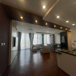 Bán Penhouse M6 Midtown, DT 247m2, 4PN, 5WC, 1PLV, NTDT, giá 26 tỷ