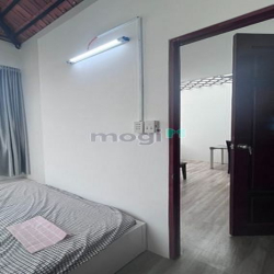 Cho thuê Penhouse 1PN cửa sổ thoáng mát Đ.Nguyễn Cửu Vân, Q.Bình Thanh