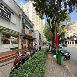 Vị trí đẹp cần bán giá tốt căn shop Sky Garden, Phú Mỹ Hưng, Quận 7