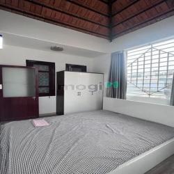 Cho thuê Penhouse 1PN cửa sổ thoáng mát Đ.Nguyễn Cửu Vân, Q.Bình Thanh