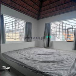 Cho thuê Penhouse 1PN cửa sổ thoáng mát Đ.Nguyễn Cửu Vân, Q.Bình Thanh