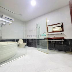 Cho thuê Penhouse 1PN cửa sổ thoáng mát Đ.Nguyễn Cửu Vân, Q.Bình Thanh