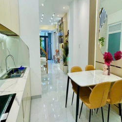 Bán nhà đẹp Full nội thất, gần MT Nguyễn Thái Sơn P5, 50m2, 6.350 tỷ