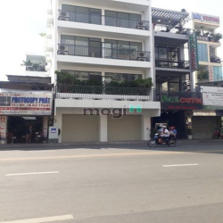 Cho thuê toà nhà mới xây cực đẹp đường Phan Đình Phùng