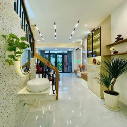 Bán nhà đẹp Full nội thất, gần MT Nguyễn Thái Sơn P5, 50m2, 6.350 tỷ