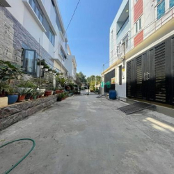 Bán Nhà Lê Quang Định, Hẻm Xe Hơi, 39M2, 2 Tầng Đẹp, Chỉ 4.95 Tỷ