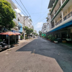 Bán nhà mt đường Dân Tộc, P. Tân Thành, Quận Tân Phú. DT: 6,6x18m.