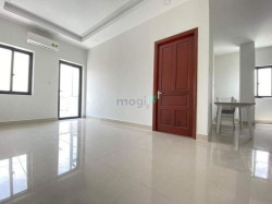 Căn Hộ 1 Phòng Ngủ, Ban Công Riêng, Full Nội Thất ngay Thống Nhất