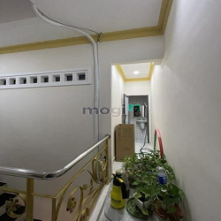 Bán nhà Nguyễn bặc ngay chợ phạm văn Hai