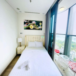 Cần bán căn hộ Vinhomes Central Park 91.5m2 view trực diện sông FNT