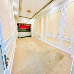 Cho thuê nhà 5 tầng mặt tiền 352A Cao Thắng, Quận 10