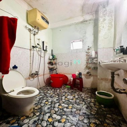 Nhà NGUYỄN CÔNG HOAN Hẻm XE HƠI 6M Thông 4 tầng BTCT 5PN Gần 90M2