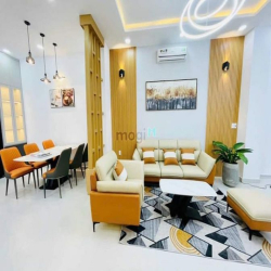 Cho thuê nhà mới hẻm đẹp Phạm Ngọc Thạch, Phường 6 Quận 3