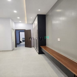 Giảm 9.6 tỷ còn 7.5 tỷ TL nhà 6 lầu Quận 3 diện tích 4.2x12.1