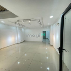 Mặt Bằng 4x25 mặt tiền Lê Văn Sĩ có phòng ngủ riêng Phù hợp làm Spa