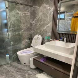 Cho Thuê Nhà Nguyên Căn Tại Quận 4 Oto Đậu Trước Nhà 4x16 Trệt 2 Lầu