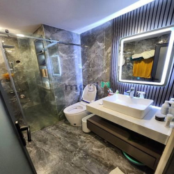 Cho Thuê Nhà Nguyên Căn Tại Quận 4 Oto Đậu Trước Nhà 4x16 Trệt 2 Lầu