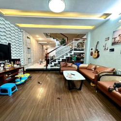 Nhà chính chủ 2MT ôtô ngủ kề Citiland, Bank định giá hơn 9T bán 8T hơn