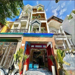 Xe hơi ngủ nhà - 4 Tầng - 4,2m x 15m - Nội thất cao cấp - Gần chợ