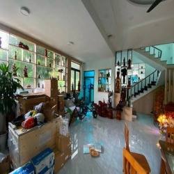 Bán Biệt Thự KDC Gia Hoà Quận9 DT 133m2 giá 16 tỷ sổ hồng alo em Nhi ạ