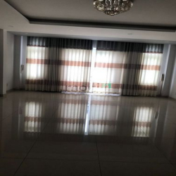 Bán nhà phố 5 lầu có hầm và thang máy khu Hưng Gia, đô thị Phú Mỹ Hưng