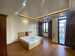 Cho thuê nhà Văn Cao full nội thất 5-7 phòng ngủ