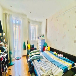 Bán nhà MT Đường Số Tân Quy Q7, Nhà 5Tầng Ngang 4x17m