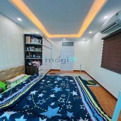 150tr còn 3.55 tỷ căn 5 tầng Tân Mai, Hoàng Mai,lô góc, ô tô, 2 thoáng