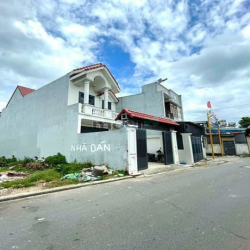 Bán gấp nhà Bình Chuẩn, Thuận An, mặt tiền đường nhựa thông