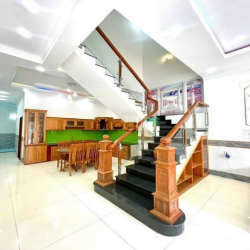 Bán gấp nhà Bình Chuẩn, Thuận An, mặt tiền đường nhựa thông