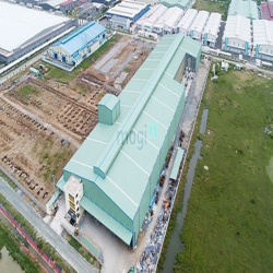 Cần bán 50.000 m2 (05ha), bao gồm nhà xưởng mới 2ha, đất trống 3ha