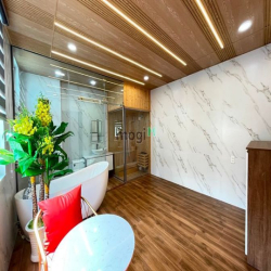 Nhà 2 MT, Thang Máy 450Kg, Đg Lê Đức Thọ, DT:4.2X16m, Lửng, 4Lầu, S/Tg