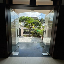 Cho thuê villa 4 phòng ngủ, full nội thất Đường 20, p. Bình An, quận 2